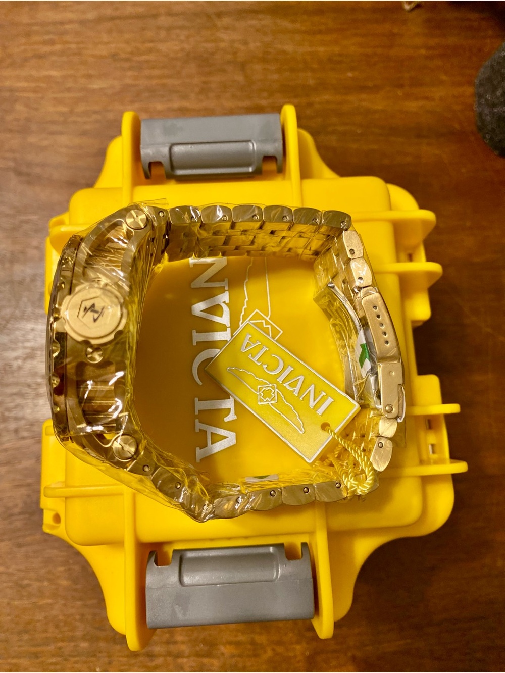 Invicta subaqua reserve specialty automatic 52MM gold watch - Picture 3 of 6